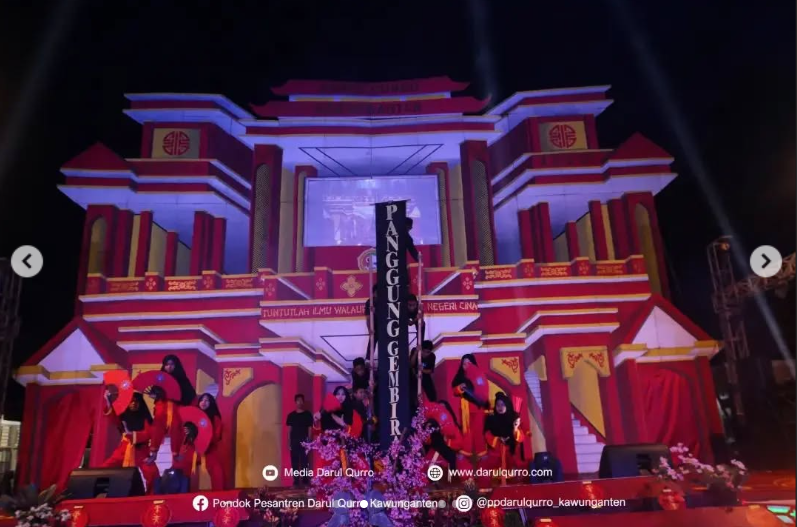 Kemegahan Pagelaran Seni Akbar Panggung Gembira 329 Pondok Pesantren Darul Qurro